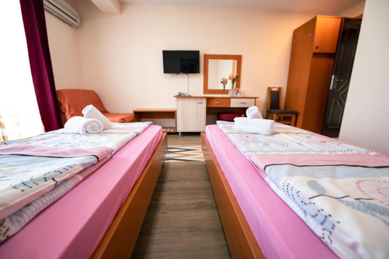 Hotel Holiday-M Ohrid Ngoại thất bức ảnh