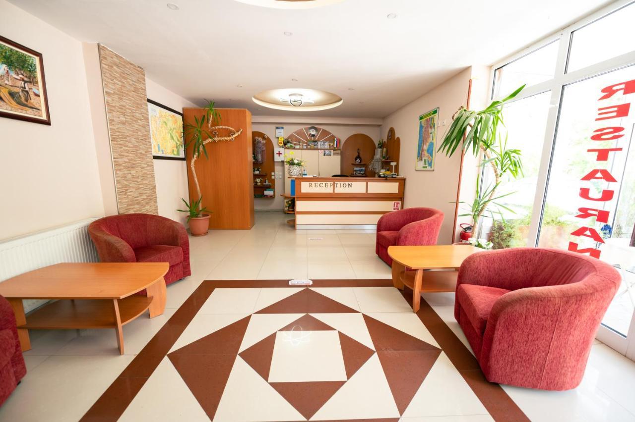 Hotel Holiday-M Ohrid Ngoại thất bức ảnh
