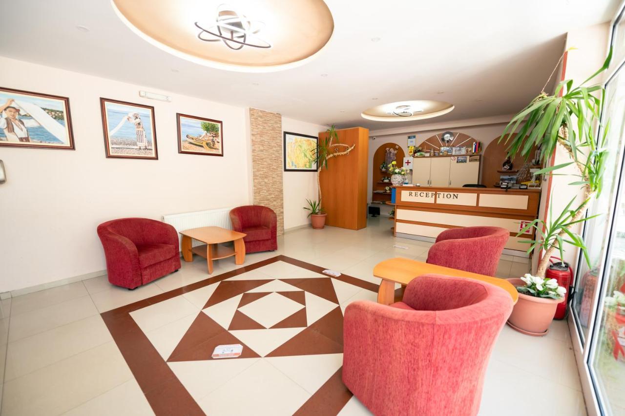 Hotel Holiday-M Ohrid Ngoại thất bức ảnh