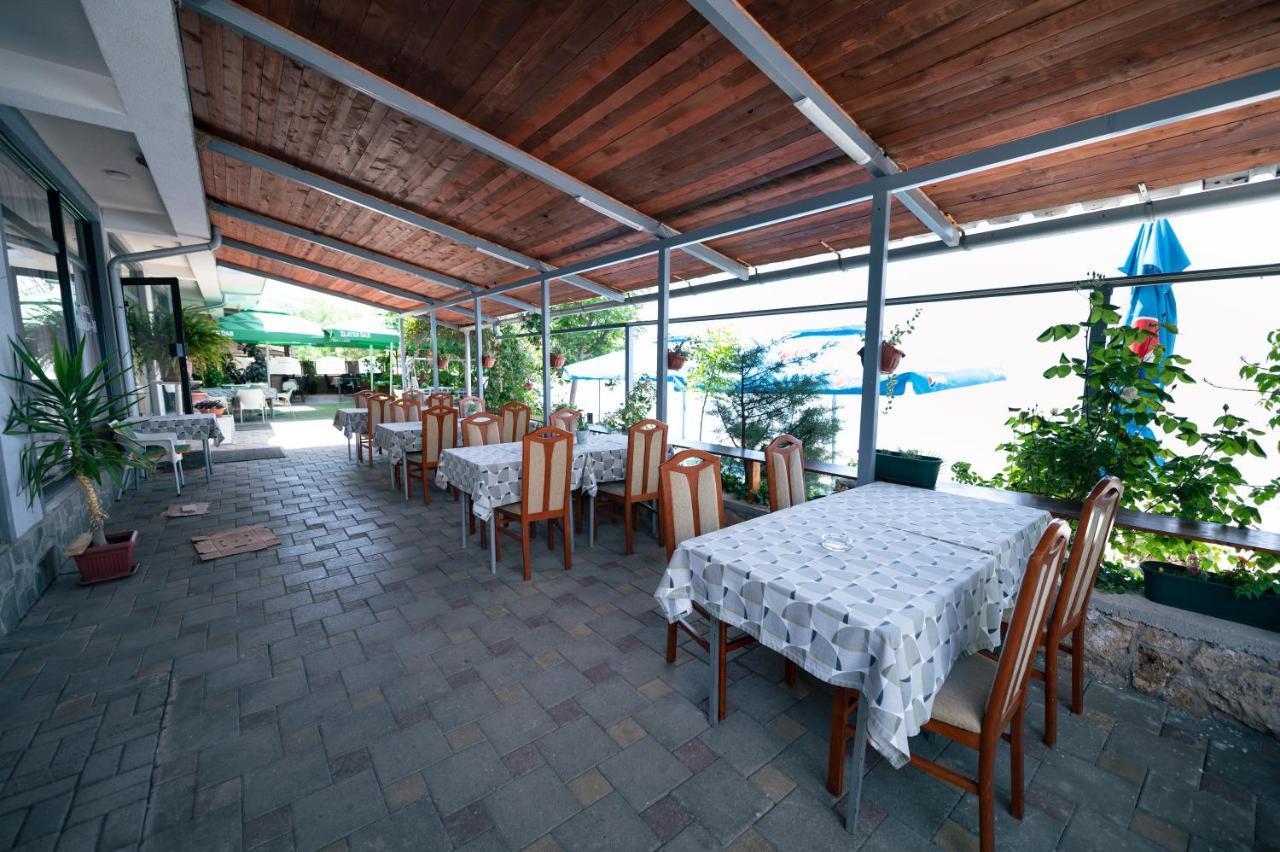 Hotel Holiday-M Ohrid Ngoại thất bức ảnh