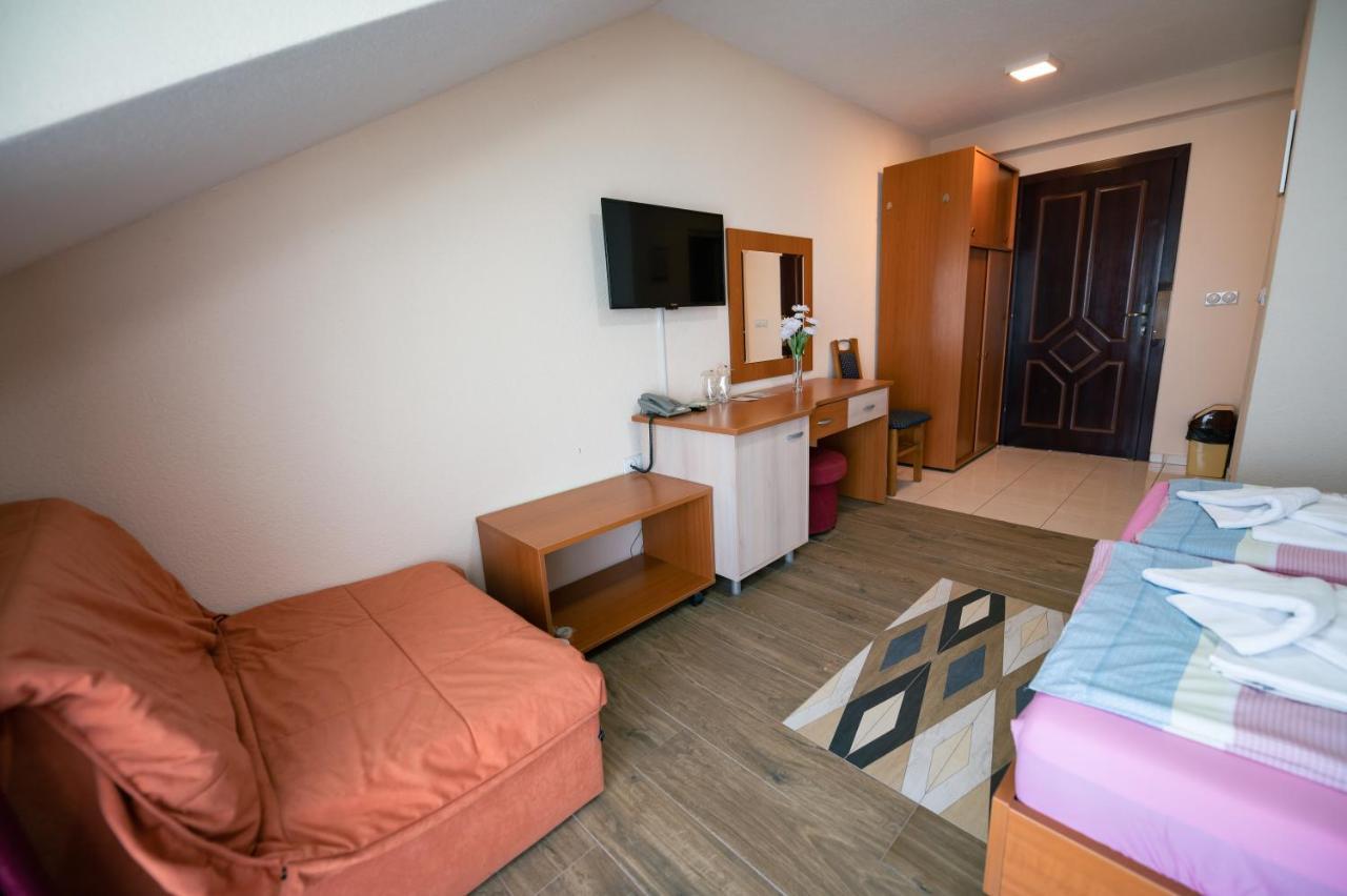 Hotel Holiday-M Ohrid Ngoại thất bức ảnh