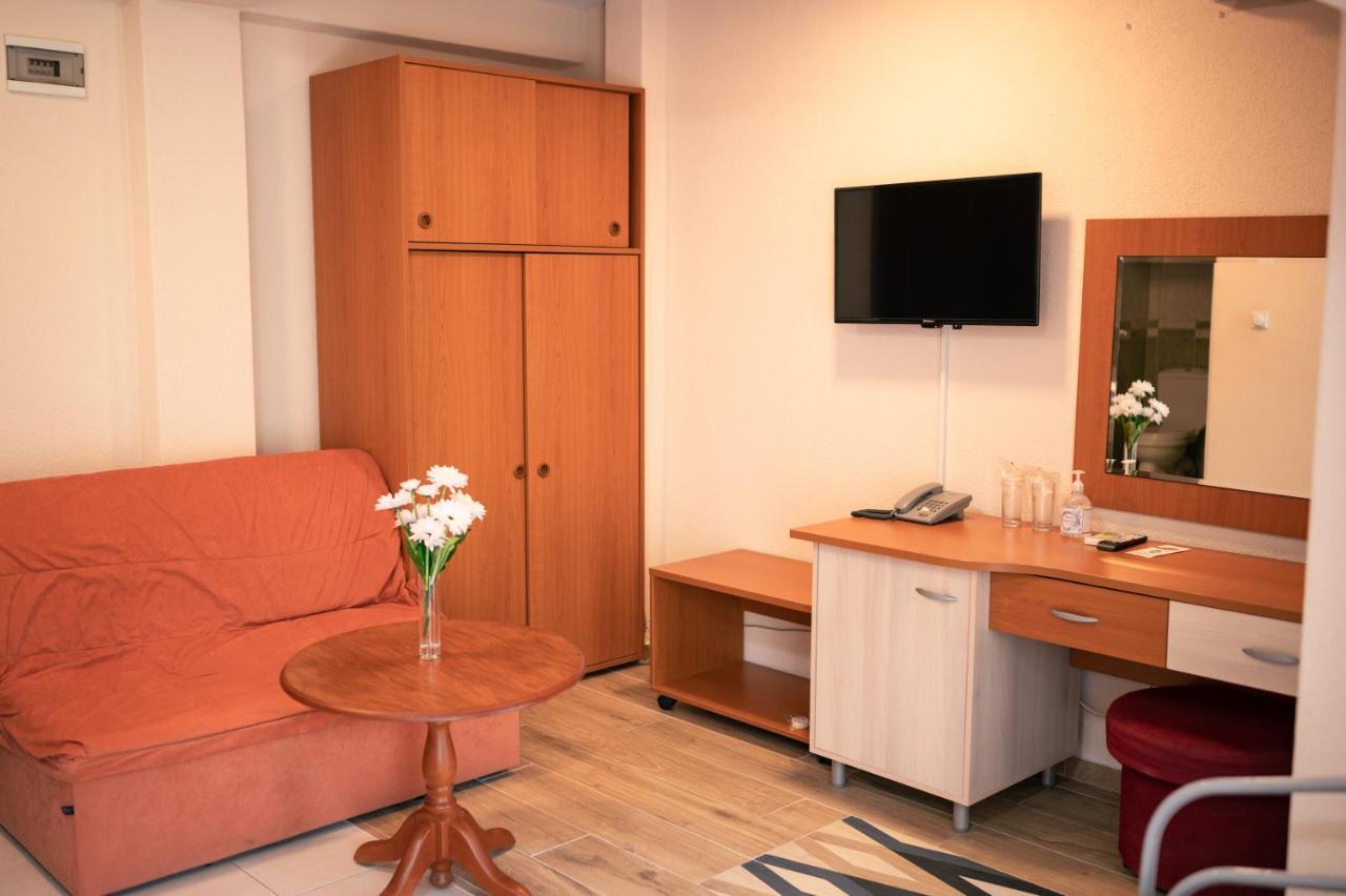 Hotel Holiday-M Ohrid Ngoại thất bức ảnh