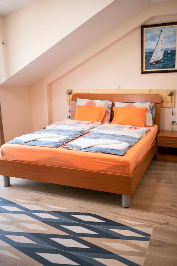 Hotel Holiday-M Ohrid Ngoại thất bức ảnh