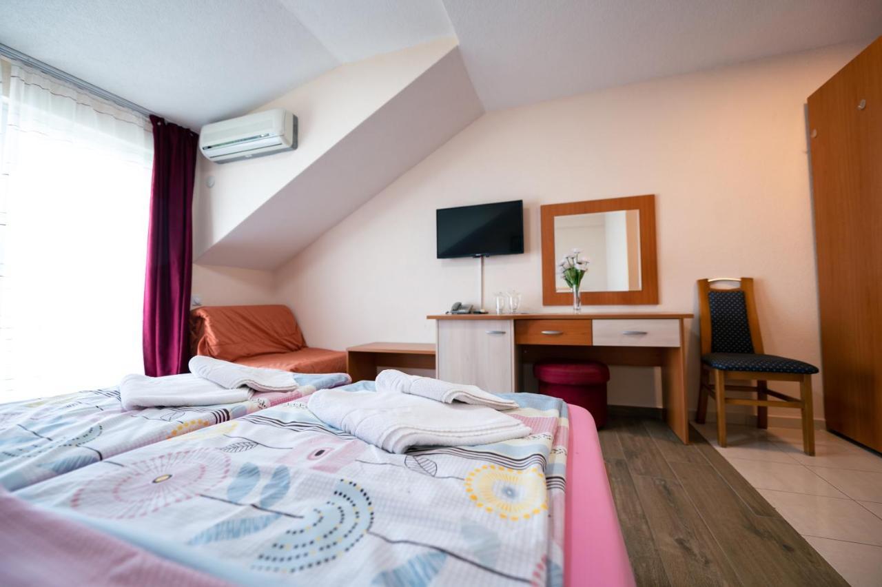Hotel Holiday-M Ohrid Ngoại thất bức ảnh